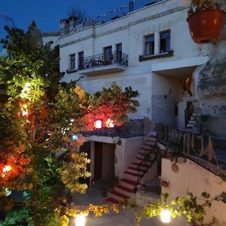 Ξενοδοχείο Unicorn Cave 2*