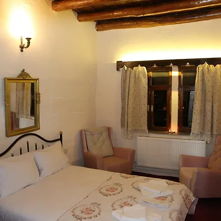 Unicorn Cave Hotel 2*