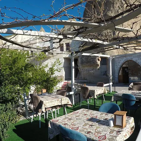 Unicorn Cave Ξενοδοχείο 2*