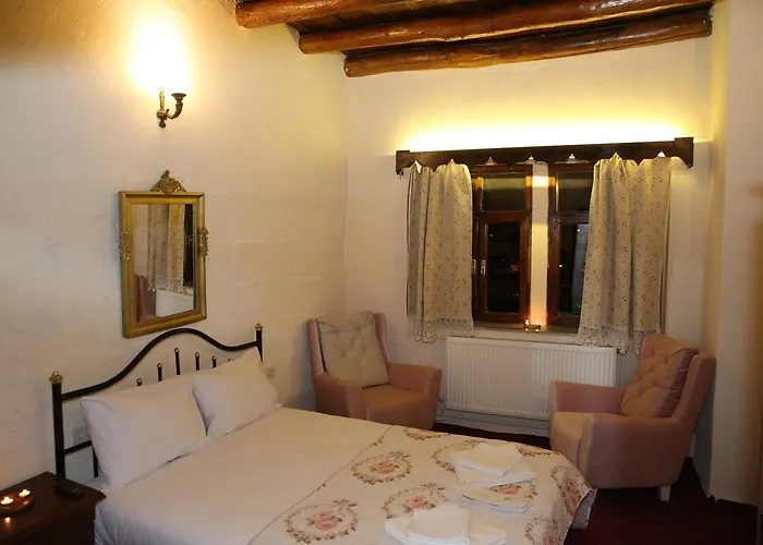 Unicorn Cave Hotel 2*