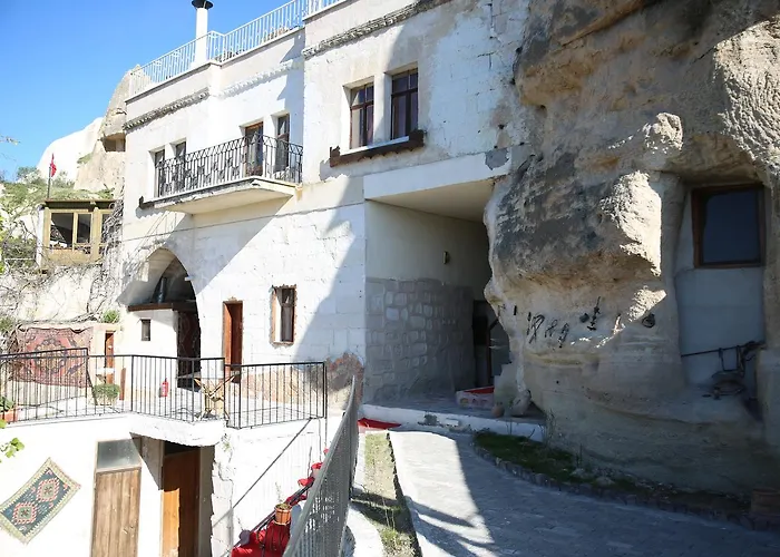 Unicorn Cave Hotel 2*