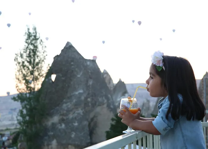 Unicorn Cave 酒店 2*